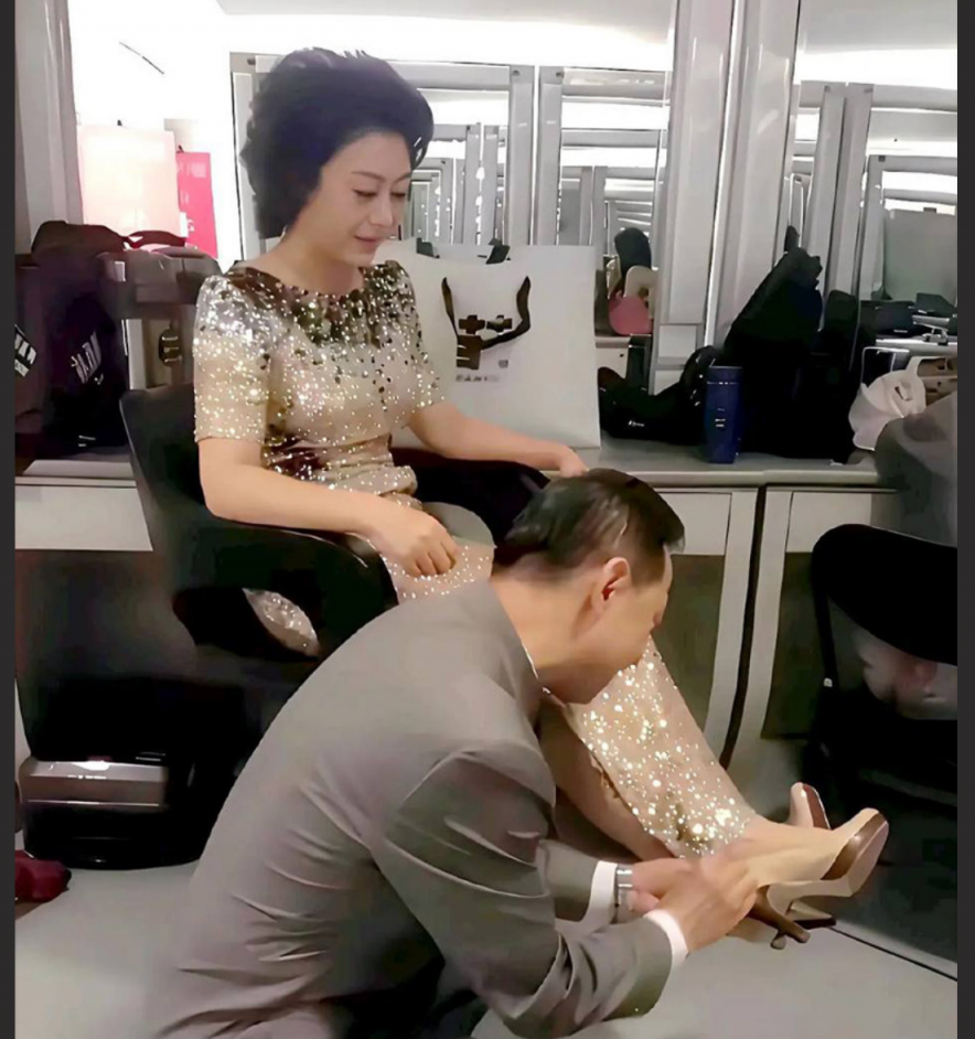 ❤️❤️❤️蘇暢❤️最新作品-粉紅色情趣內衣，一路從床上抽插到沙髮！