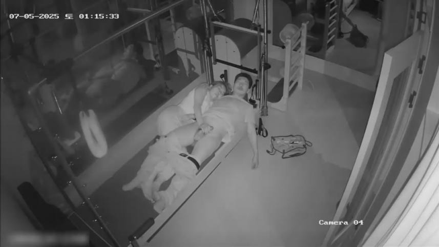 ❤️❤️❤️推特27萬粉清純福利姬「小酒醬」✨雙馬尾蘿莉塔和粉絲約線下足交啪啪