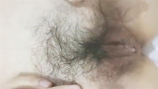 ❤️❤️❤️台A片香港黃業《愉食少婦心》高清修覆版!