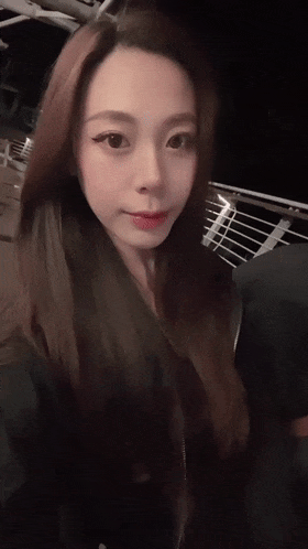 ❤️❤️❤️約了個氣質御姐黑色高跟涼鞋很性感妹子兩次拔套雙機位視角清晰展示拔套內射全過程