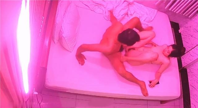 ❤️❤️❤️群P淫亂盛宴『小藝同學』一起小姐妹要被操得要起飛了想怎麼玩就怎麼玩淫聲蕩語環繞男人終極夢想盛宴