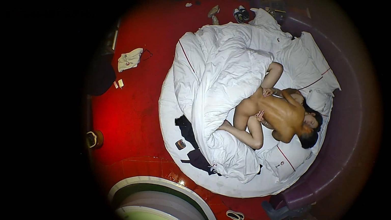 ❤️❤️❤️香港黃業《俄羅斯導彈入侵波蘭街》清晰鮑魚展示高清修覆版!