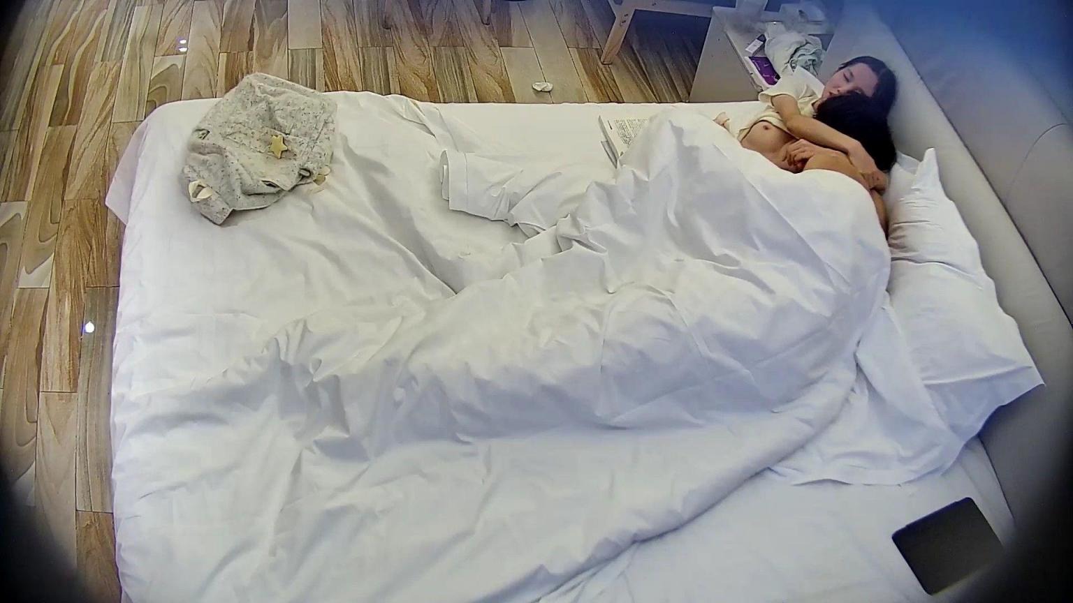 ❤️❤️❤️欲女孕婦第一場以為接單賺奶粉,誰知欲求竟不滿-4K字幕版!