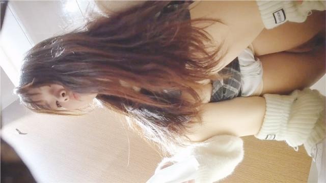 ❤️❤️❤️孟若羽❤️FansOne作品《小孟的秘密基地》被情趣用品店老板套路試用“新貨”