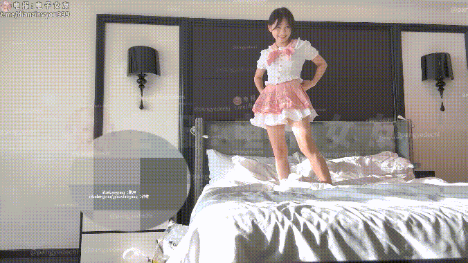 ❤️❤️❤️推特27萬粉清純福利姬「小酒醬」✨雙馬尾蘿莉塔和粉絲約線下足交啪啪