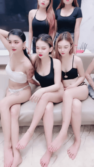 ❤️❤️❤️約了個初次下海的純欲女神,有點日本特色女神的味道,幹起來別有一番風味