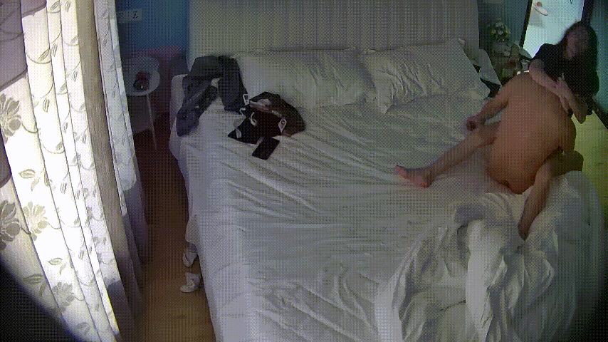 ❤️❤️❤️大學美女男生寢室做愛，被男友調教成小母狗全裸勇闖男廁所，主打真實刺激