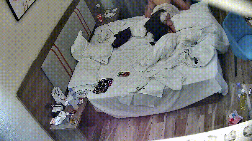 ❤️❤️❤️台灣網紅私拍【SWAG】下半身失蹤的甜美人妻找水電工修管線結果越修水越多