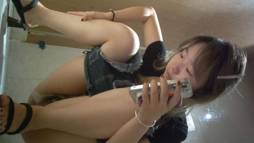 ❤️❤️❤️十幾年前日本寫真攝影團隊來到中國，拍攝一位叫林美的19歲蘇州舞蹈學生妹，純天然美女，大尺度國風寫真視頻