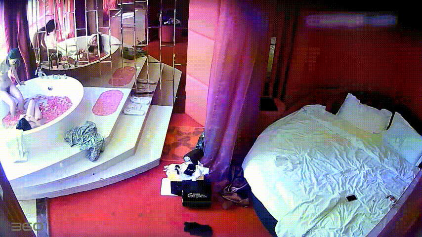 ❤️❤️❤️清純學妹，被幹尿，完美露臉，床單上濕了一大片，長得不錯！