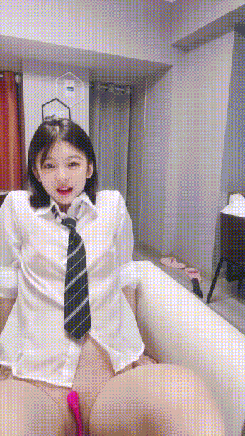 ❤️❤️❤️華裔猛男大戰泡菜國網紅高顏值美少女嫩妹_ElleLee_圓潤肥臀白虎嫩穴啪啪啪幹的淫叫不止