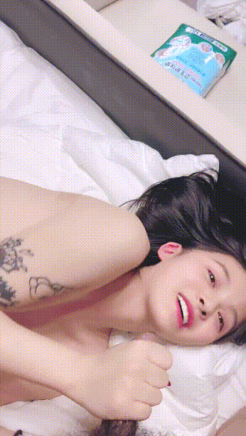 ❤️❤️❤️華裔猛男大戰泡菜國網紅高顏值美少女嫩妹_ElleLee_圓潤肥臀白虎嫩穴啪啪啪幹的淫叫不止