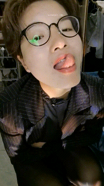 ❤️❤️❤️台灣AVJiali金寶娜和她的朋友們坐船遊玩並與船長發生了性關系4K