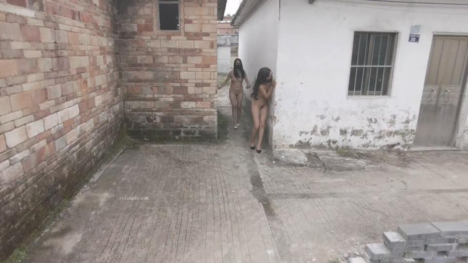 ❤️❤️❤️秀人網人氣女神【楊晨晨】氣質大美女，性感誘人情趣，騷丁蜜桃臀，旗袍美景相得益彰！