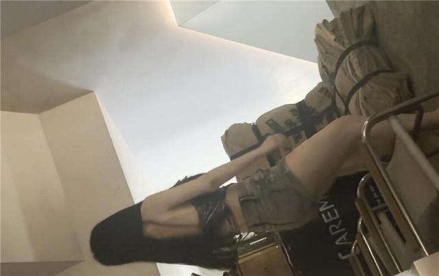 ❤️❤️❤️07年高中剛畢業的嫩妹剛開始做各種的不配合小鮑魚特別的粉