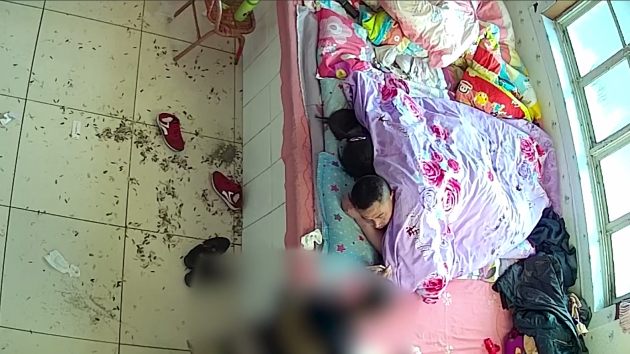 ❤️❤️❤️三人組灌醉MJ清純良家少婦❤️玩胸玩穴暴力抽插～絕對刺激