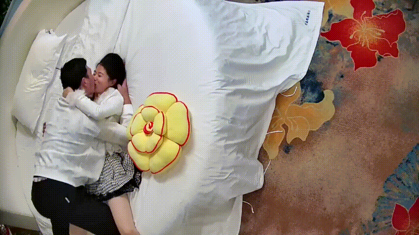 ❤️❤️❤️香月憐聯名兔子先生,電台女主播播報新聞時發生性關系,被各種姿勢幹的表情淫蕩