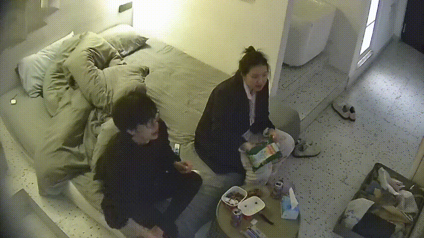 ❤️❤️❤️御姐【辛尤里】母乳主題最新,乳汁辦公室3P,奶水喂養騎乘性愛前後夾擊口交後入