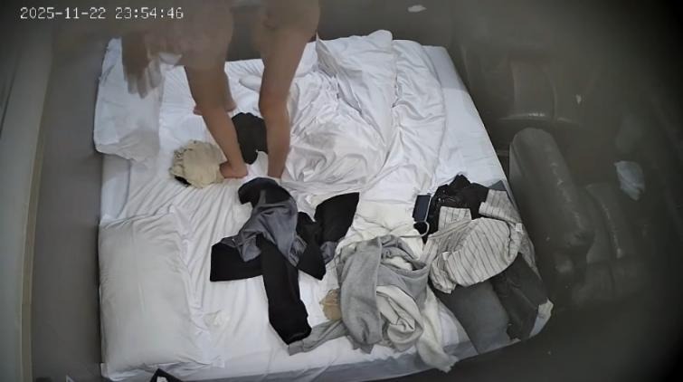 ❤️❤️❤️激戰歐美大肉棒被幹的潮顫狂噴水,互相傷害榨幹精髓狂瀉至少2000cc精液全身糊滿