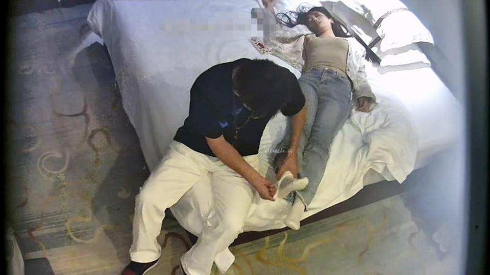 ❤️❤️❤️性感噴水御姐女神✅化身麥當勞女店員坐地噴水,頂級身材高挑大長腿外表清純靚麗私下騷的起飛