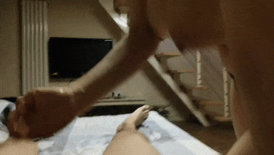 ❤️❤️❤️剛滿十八下海的妹子，身材纖細服從性好各種姿勢玩了一遍後全都射到了妹子胸上