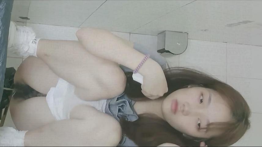 ❤️❤️❤️極品白虎御姐【小米姬】可愛的台灣女孩為了辭掉收銀員工作嘗試拍攝色情片