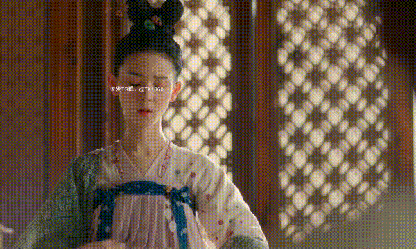 ❤️❤️❤️19歲的超級寫真嫩模【玖兒】172CM高挑苗條的身材,白里透紅的鮮嫩皮膚,水靈的大眼睛超甜美的蘿莉臉蛋兒,