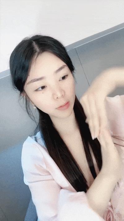 ❤️❤️❤️剛滿十八下海的妹子，身材纖細服從性好各種姿勢玩了一遍後全都射到了妹子胸上