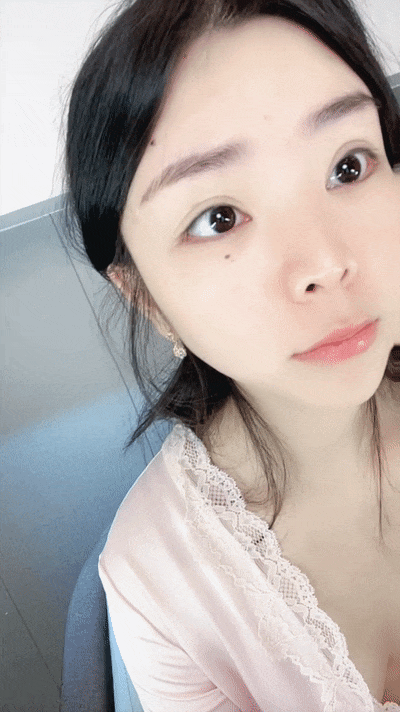 ❤️❤️❤️剛滿十八下海的妹子，身材纖細服從性好各種姿勢玩了一遍後全都射到了妹子胸上