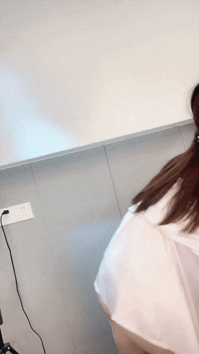 ❤️❤️❤️剛滿十八下海的妹子，身材纖細服從性好各種姿勢玩了一遍後全都射到了妹子胸上