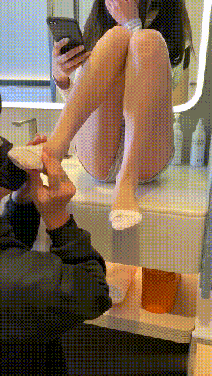 ❤️❤️❤️居家小妹自慰大比拼【第二期】❤️馬桶上摳B篇13V[無水原版]