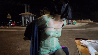 ❤️❤️❤️06年的可愛小甜妹操到中途太累了還跑去抽根煙抽完之後就狠狠的操到她叫爸爸別停