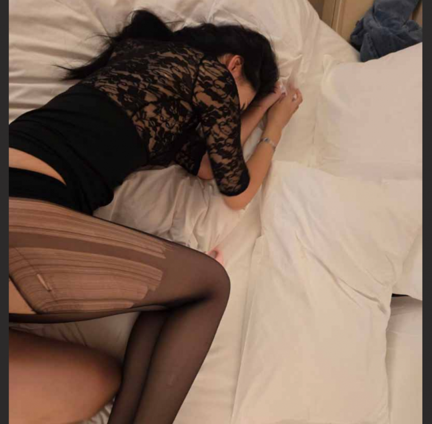 ❤️❤️❤️頂級綠帽淫妻【金童鍾】挑戰6P不休息,被男主瘋狂輪流輸出,她背著老公偷偷走上母狗的道路