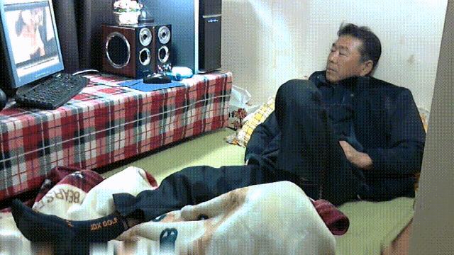 ❤️❤️❤️18歲的含苞待放抓著她的雙馬尾操了她半個小時讓她坐在機位前面近景讓兄弟們看