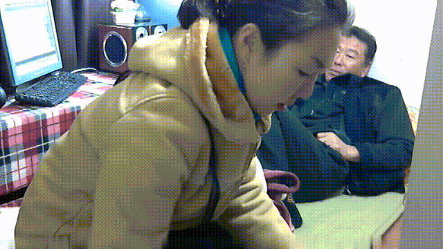 ❤️❤️❤️18歲的含苞待放抓著她的雙馬尾操了她半個小時讓她坐在機位前面近景讓兄弟們看