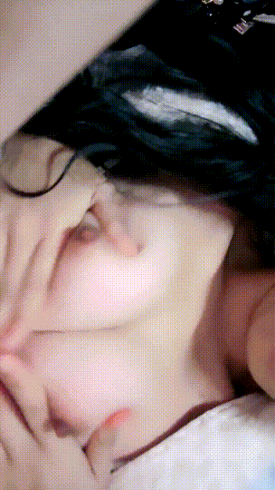 ❤️❤️❤️【AI明星換臉】【佟麗婭】遊湖時撕開黑絲襪來個船震，激情又刺激！