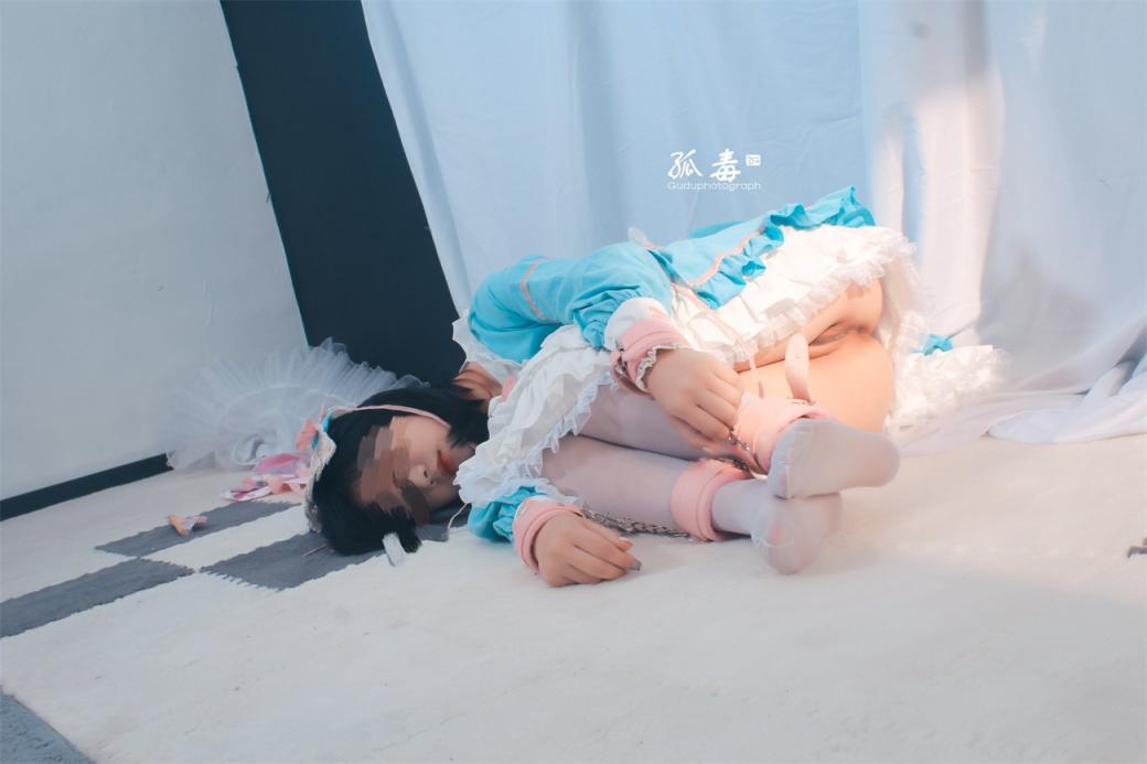 ❤️❤️❤️【狠台北探花】年輕高冷的美腿嫩妹被幹爽舒服的喊快點