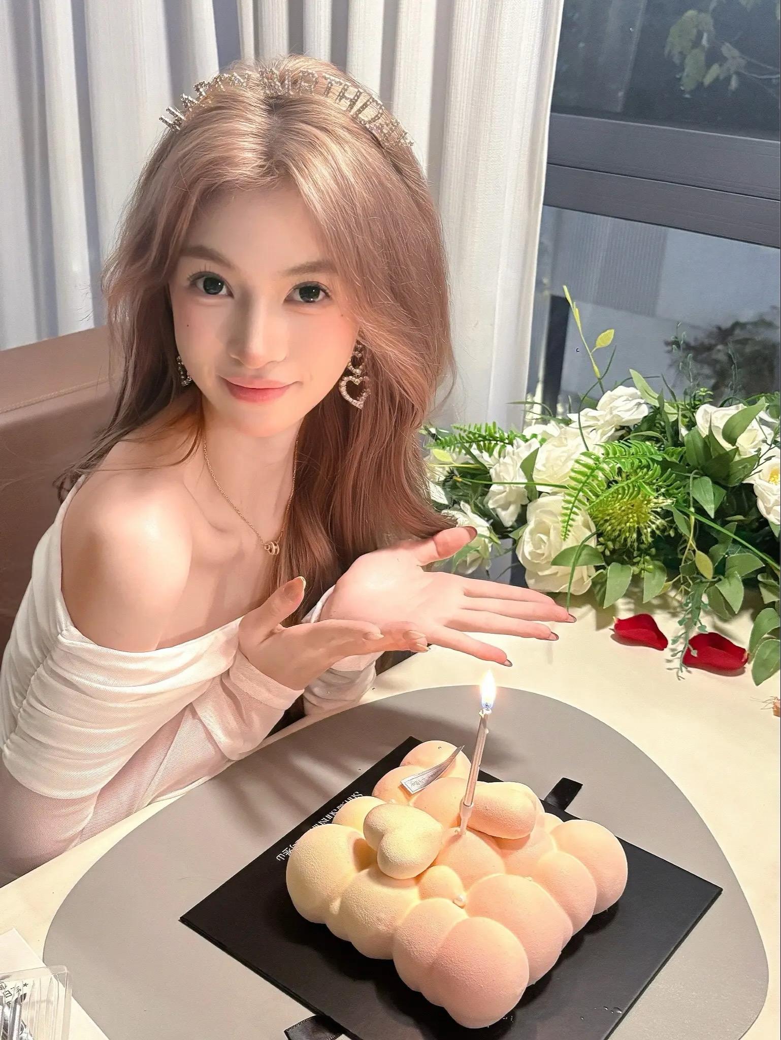 ❤️❤️❤️【劉玥李月如】兩位黑絲美女再度合作和金主爸爸玩雙飛