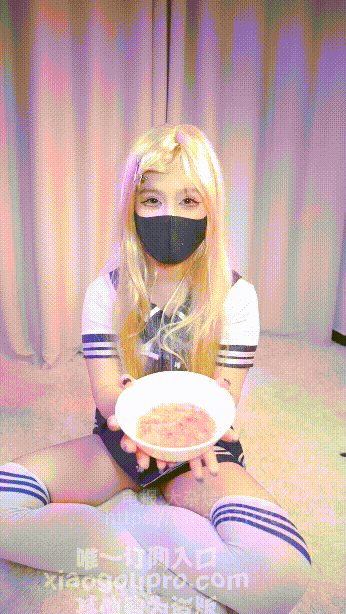 ❤️❤️❤️身材苗條小貧乳第一次和大洋吊做愛很興奮被各種體位無套猛懟內射小粉穴