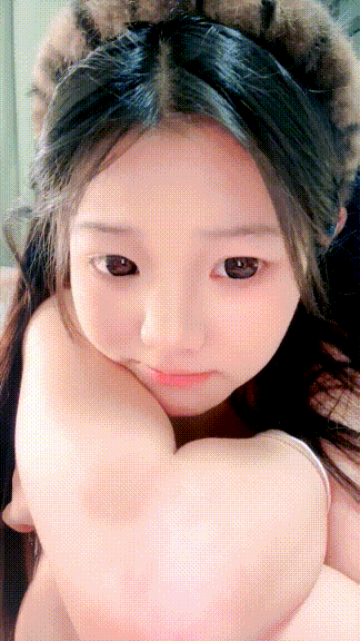 ❤️❤️❤️氣質女模大尺度私拍女體藝術,巨乳無毛直觀露三點自慰,香艷誘惑