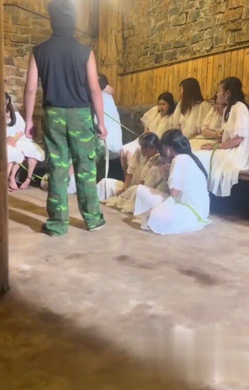 ❤️❤️❤️18歲甜美可愛美少女無套內射性格超級好小小年紀就滿嘴騷話對白很有趣非常極品不看後悔一輩子