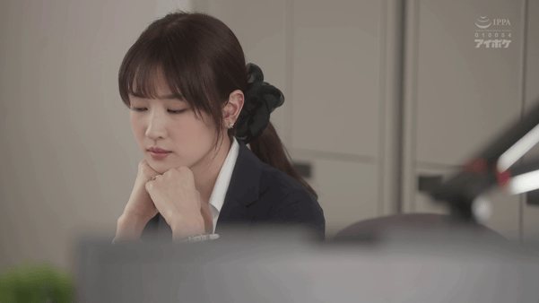 ❤️❤️❤️【AI脫衣】❤️劉亦菲張娜拉❤️古裝騷貨女神在劇組一邊拍戲一邊服務大家（配樂版）