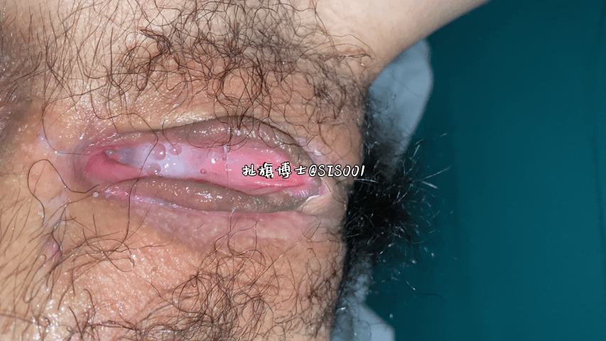 ❤️❤️❤️【AI明星換臉】【佟麗婭】遊湖時撕開黑絲襪來個船震，激情又刺激！