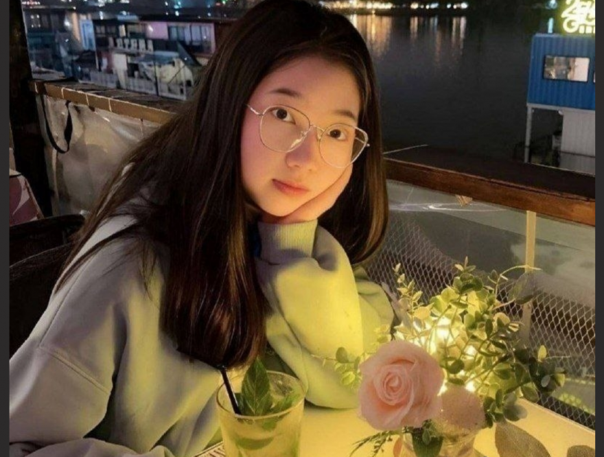 超级清纯女友啪啪放荡地跨坐在男人身上，忘情地享受着肉棒在嫩[MP43080MBwindfiles]