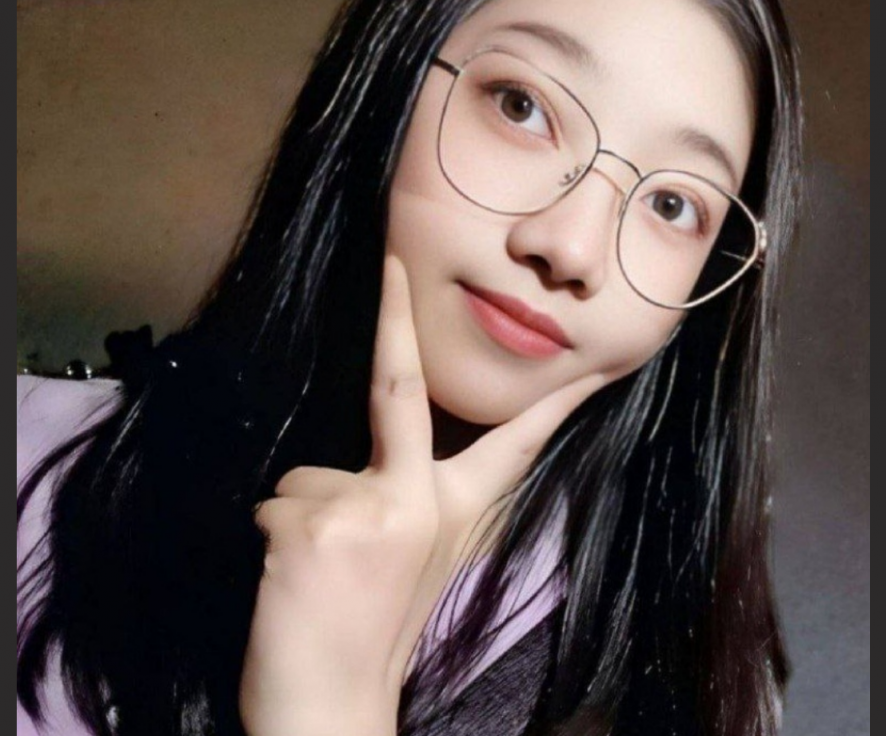 超级清纯女友啪啪放荡地跨坐在男人身上，忘情地享受着肉棒在嫩[MP43080MBwindfiles]