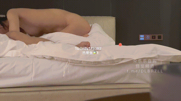 ❤️❤️❤️183體育生男S『熱帶魚』07徐州極品鮑魚瘦小妹子露臉捆綁操尿內射，極品粉嫩饅頭逼會陰吹噴水，臉逼齊扇操尿求